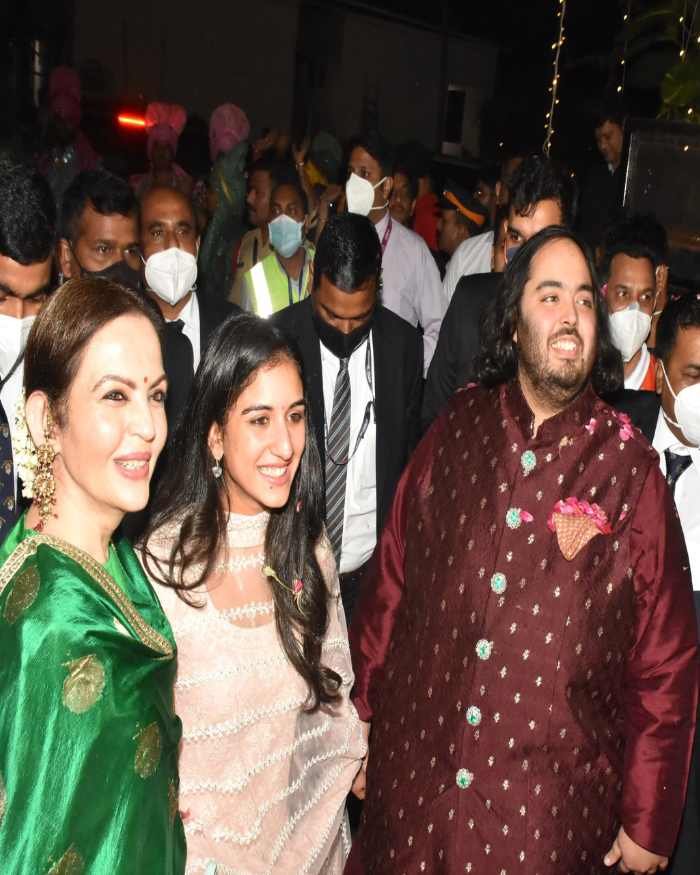 anant ambani engagement_teluguvox 1
